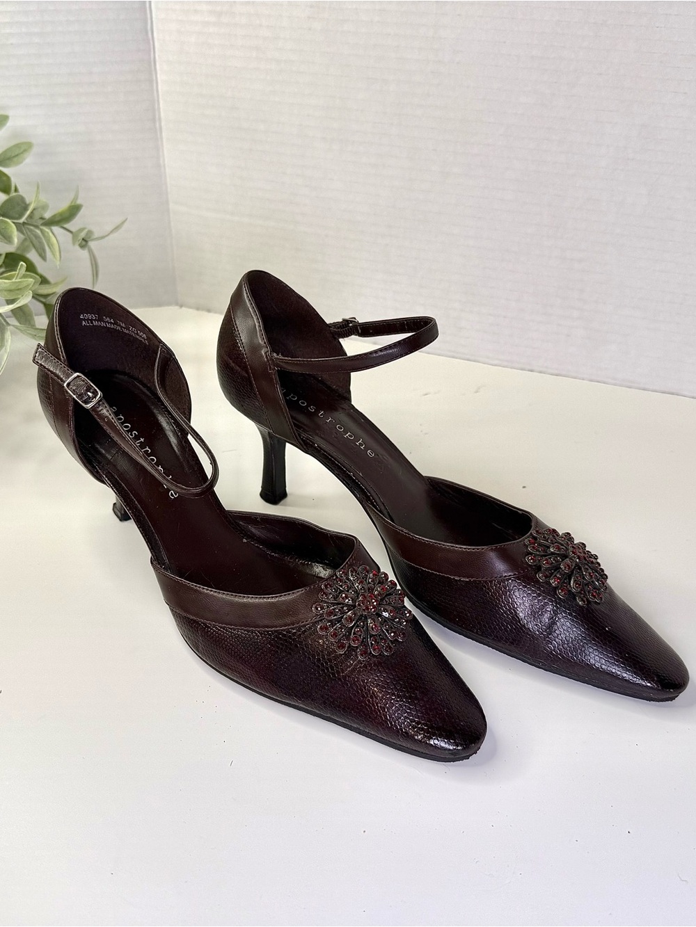 Apostrophe Jett Brown Pointed Toe Mary Jane Strappy Kitten Heels Women's Size 7M - Picture 6 of 16